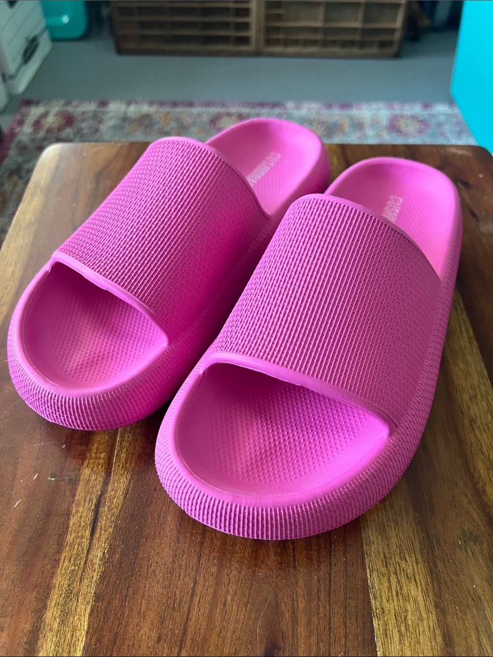 Cushionaire Women’s Feather Cloud Slide 8